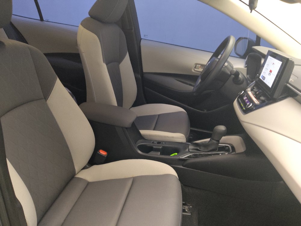 Used 2025 Toyota Corolla LE w/ Convenience Package FWD image 21