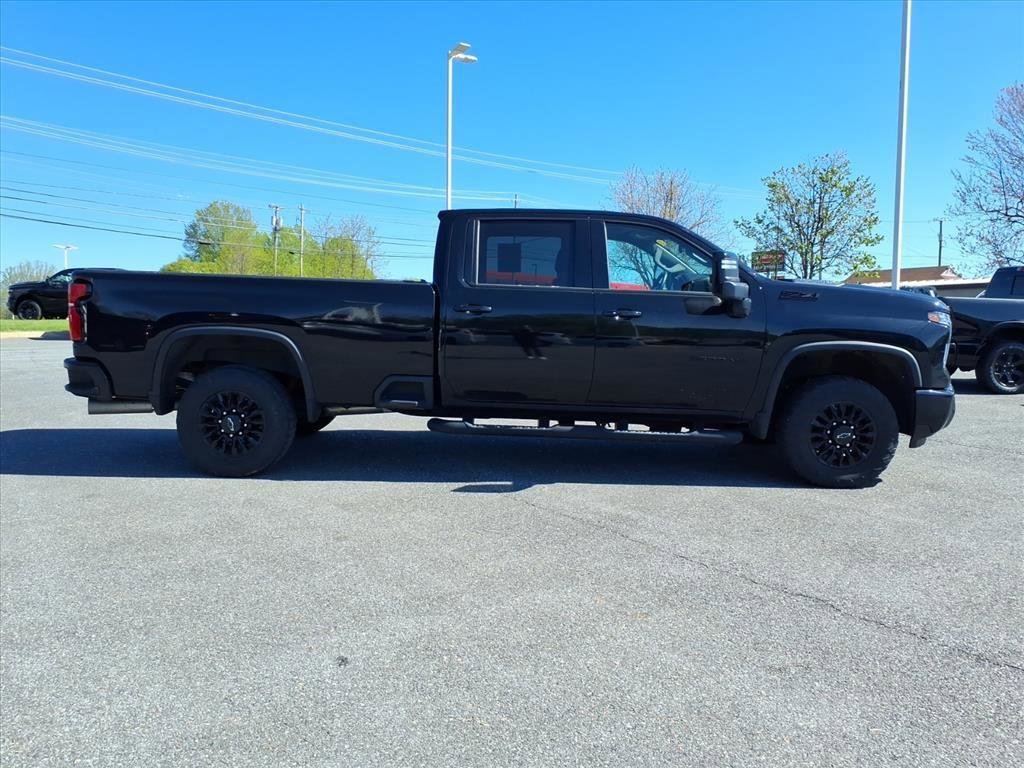 Used 2024 Chevrolet Silverado 2500 LTZ w/ LTZ Plus Package image 3