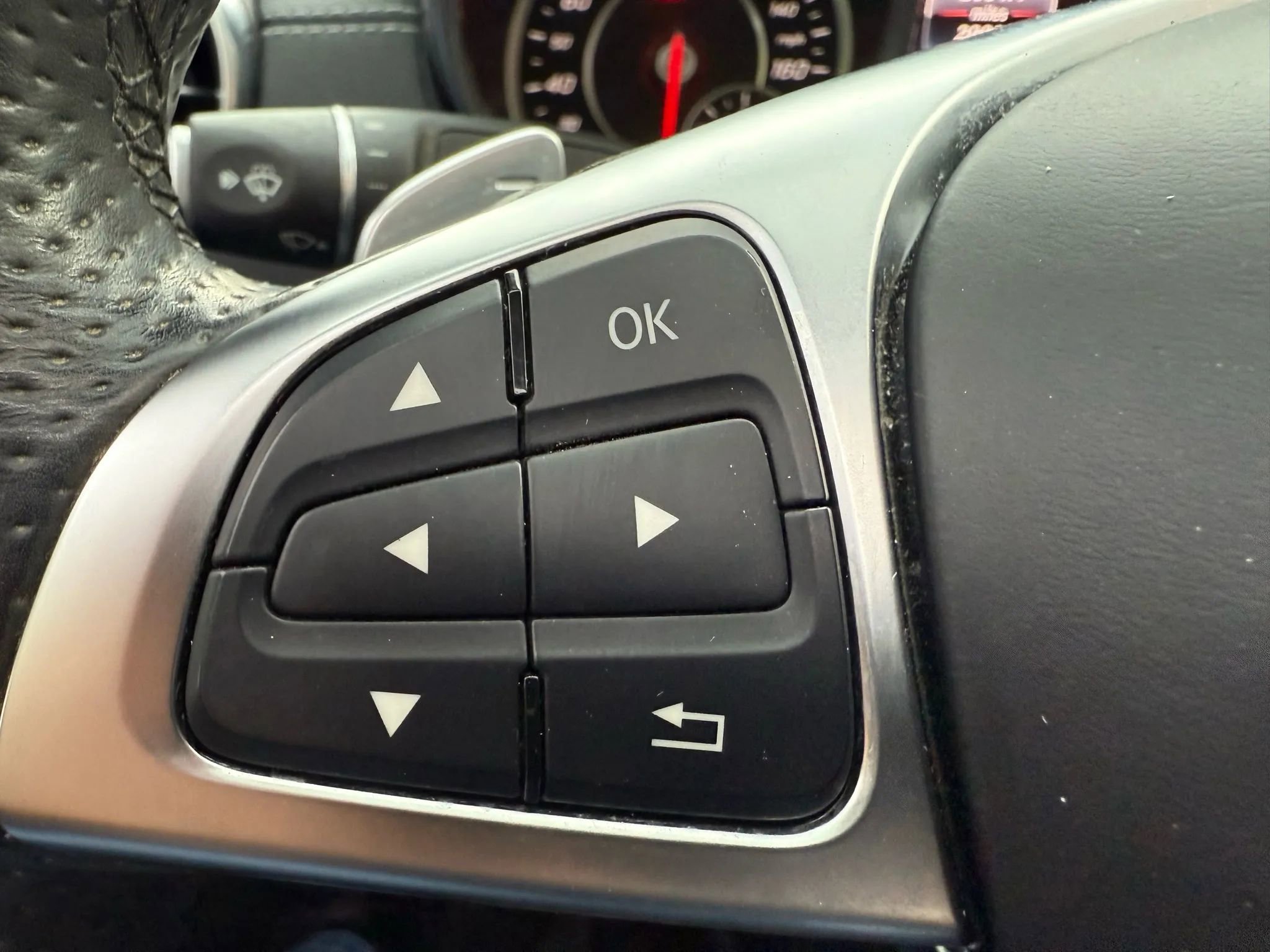 Used 2017 Mercedes-Benz SL 450 image 35