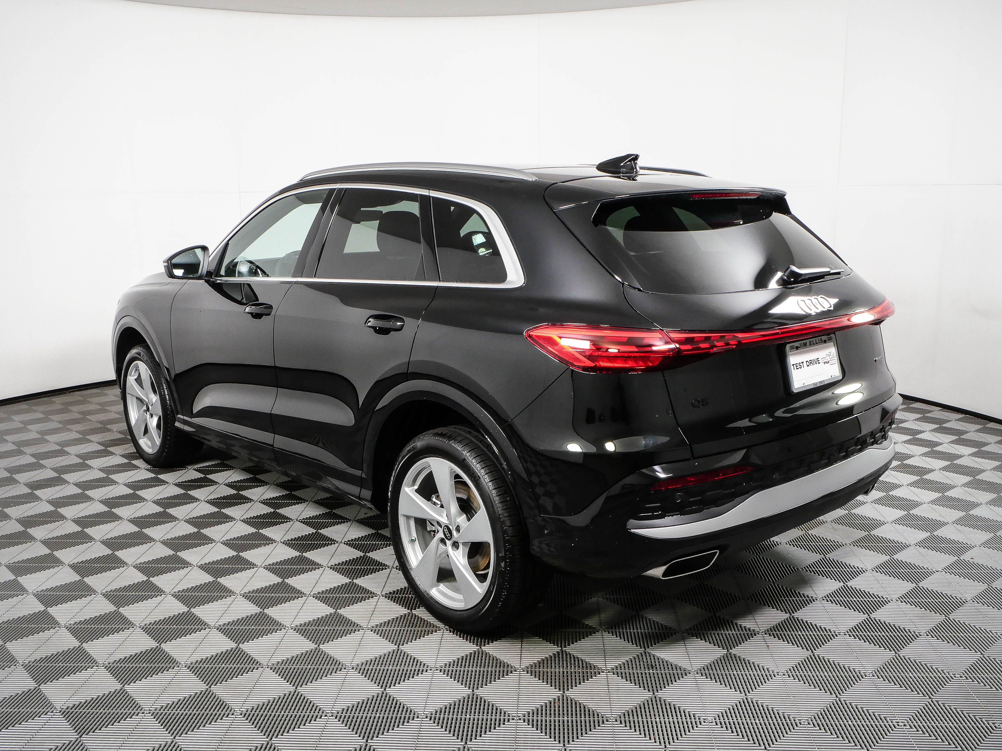 New 2026 Audi Q5 Premium Plus AWD/4WD image 30