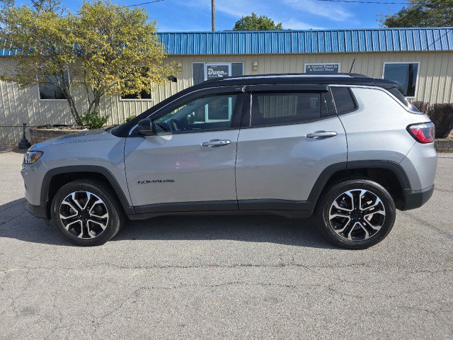 Used 2022 Jeep Compass Limited AWD/4WD image 5