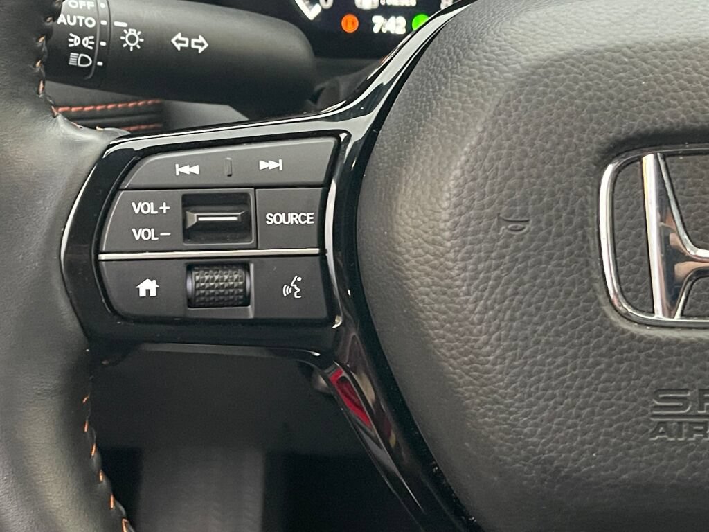 Used 2025 Honda HR-V Sport image 17