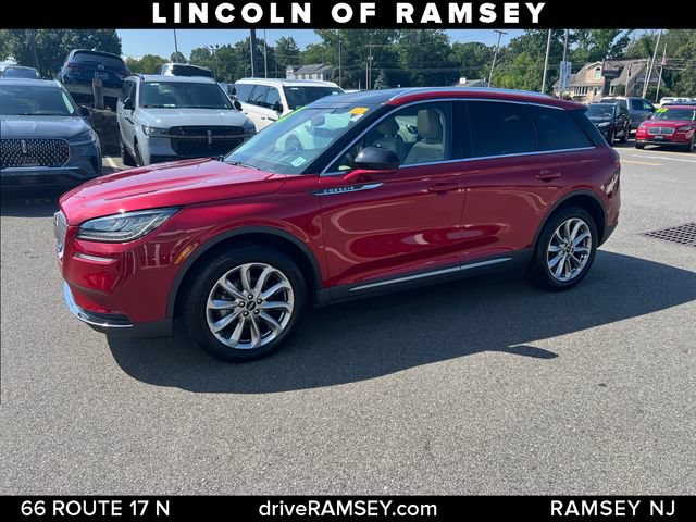 Used 2022 Lincoln Corsair AWD w/ Premium Package image 2
