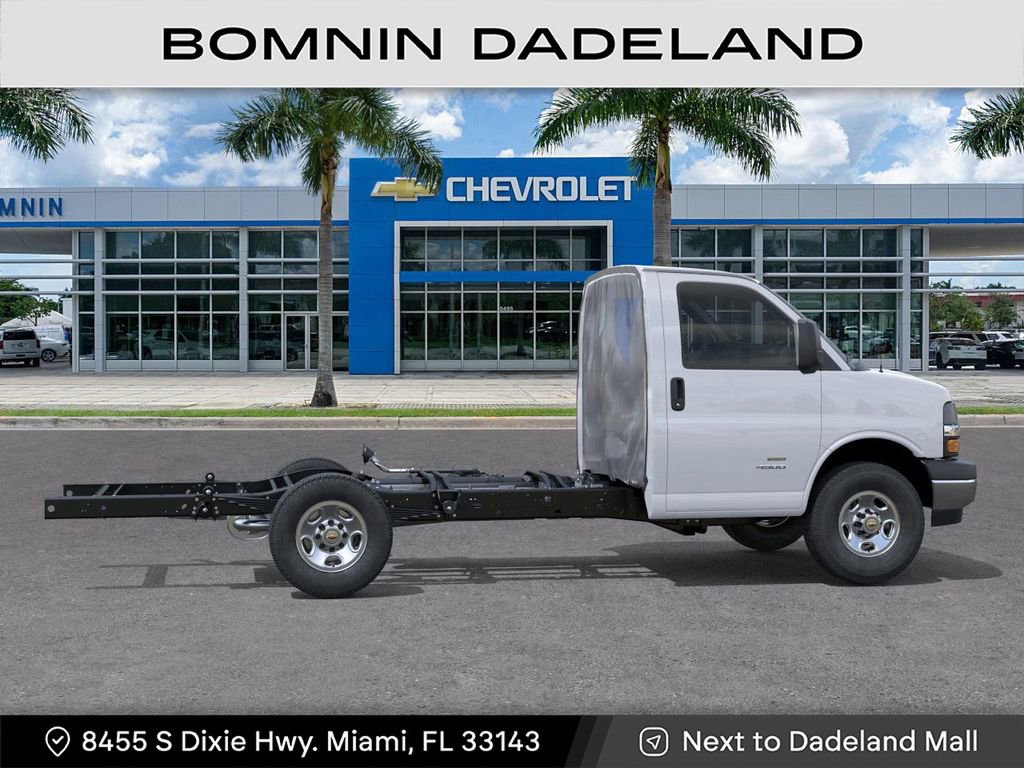 New 2025 Chevrolet Express 3500 w/ Power Convenience Package image 5