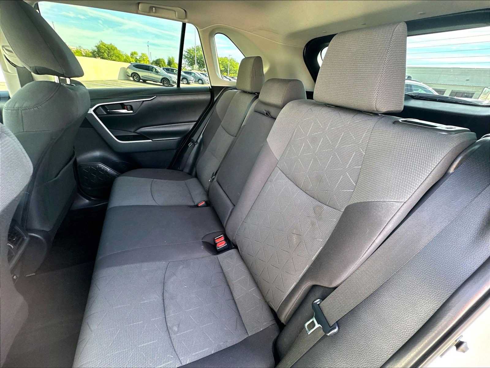 Used 2019 Toyota RAV4 XLE AWD/4WD image 27