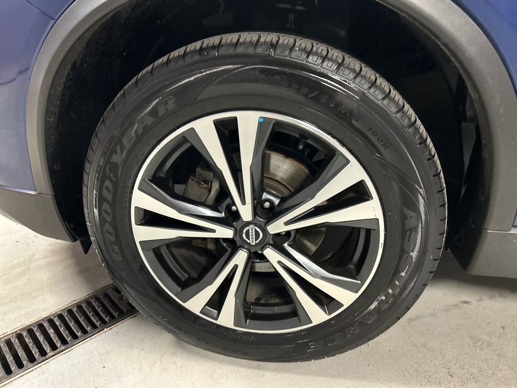 Used 2018 Nissan Rogue SL image 9