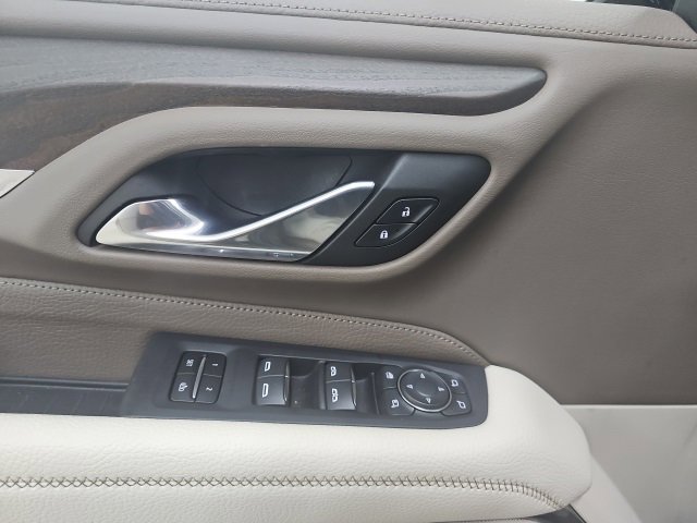 Used 2021 GMC Yukon Denali w/ Denali Premium Package image 29