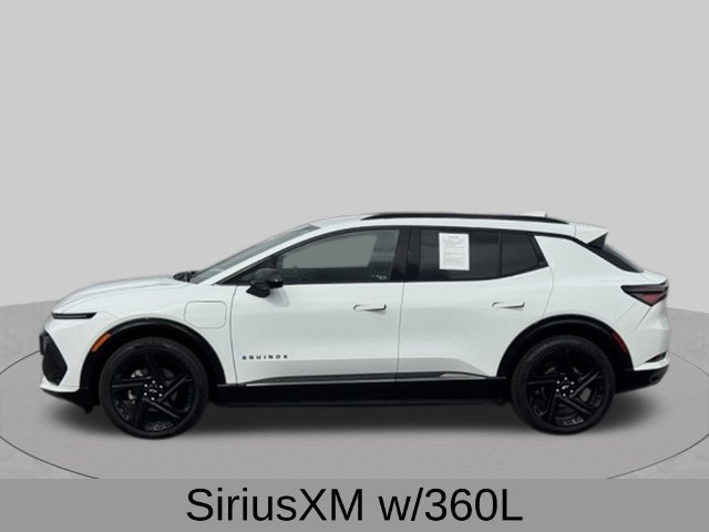Used 2024 Chevrolet Equinox EV RS FWD image 3
