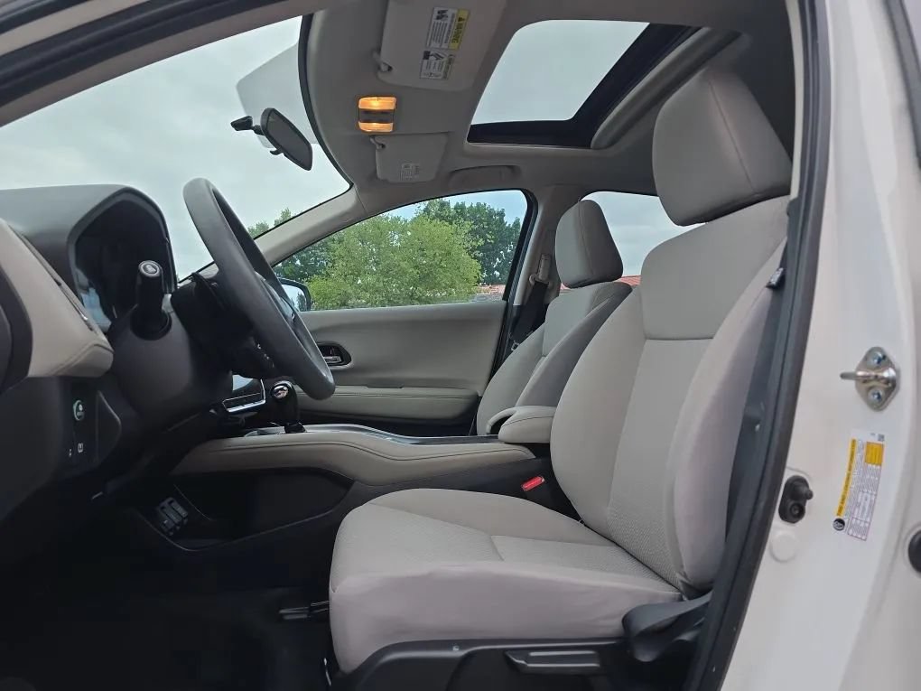 Used 2018 Honda HR-V EX image 13