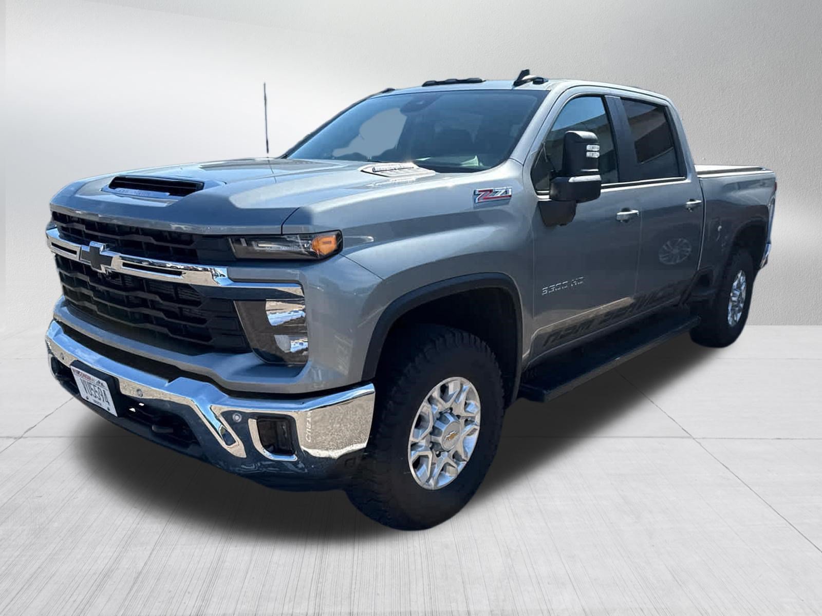 Used 2025 Chevrolet Silverado 3500 LT w/ Safety Package AWD/4WD image 3