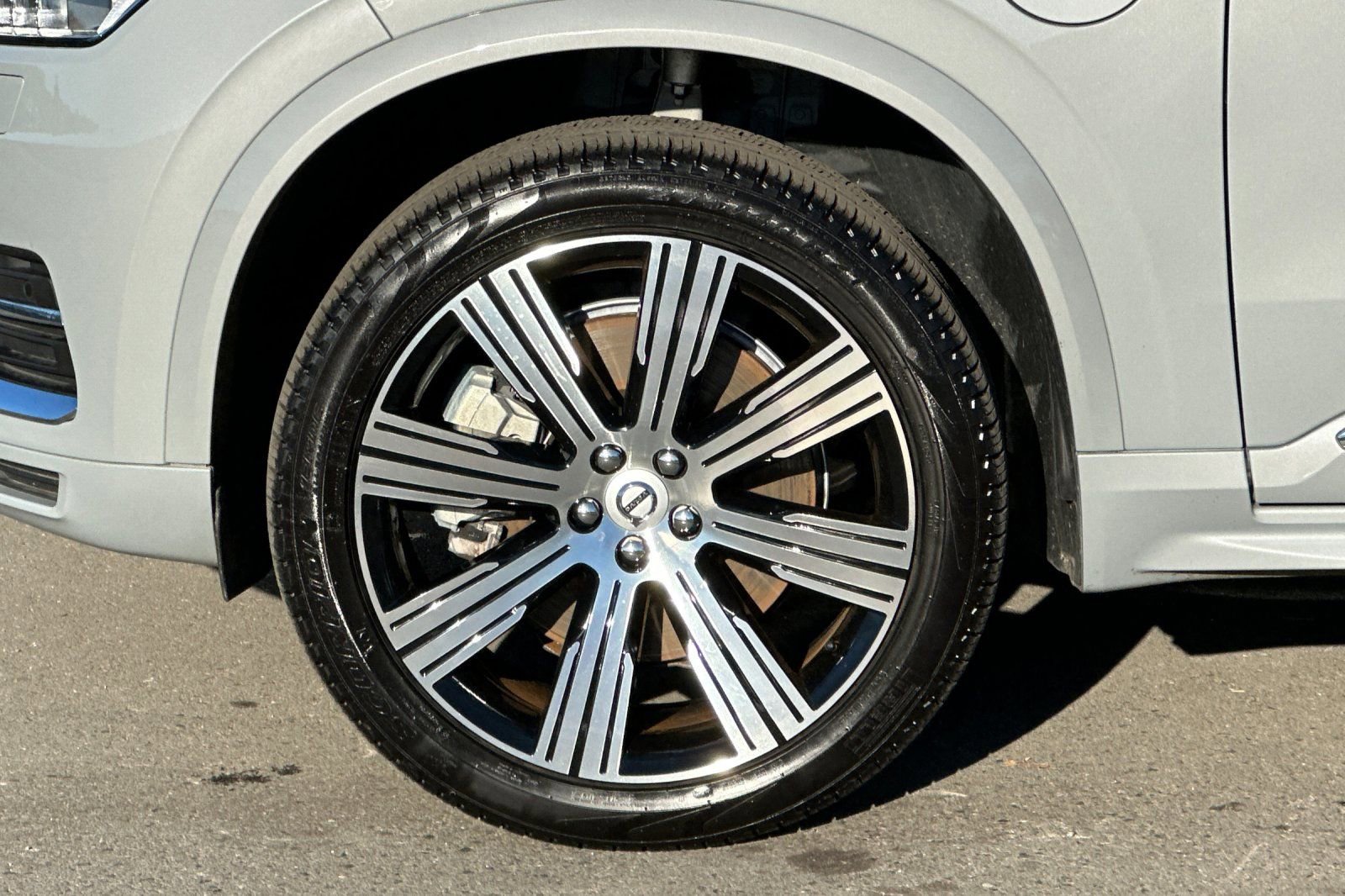 Used 2025 Volvo XC90 T8 Core w/ Climate Package image 12