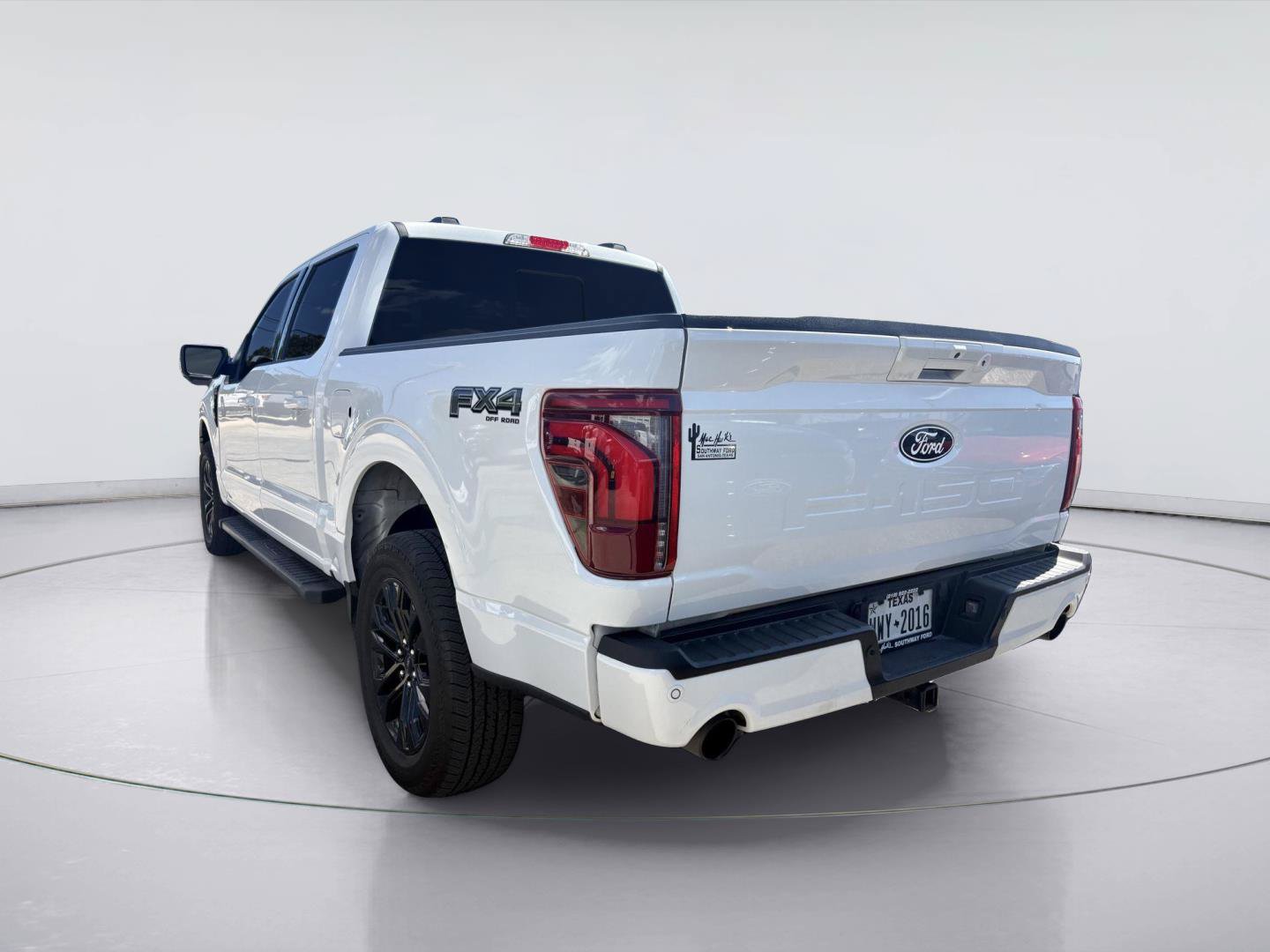 Used 2025 Ford F150 Lariat w/ Equipment Group 501A Mid AWD/4WD image 5