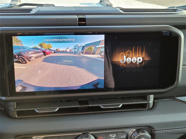 New 2025 Jeep Gladiator High Tide image 25