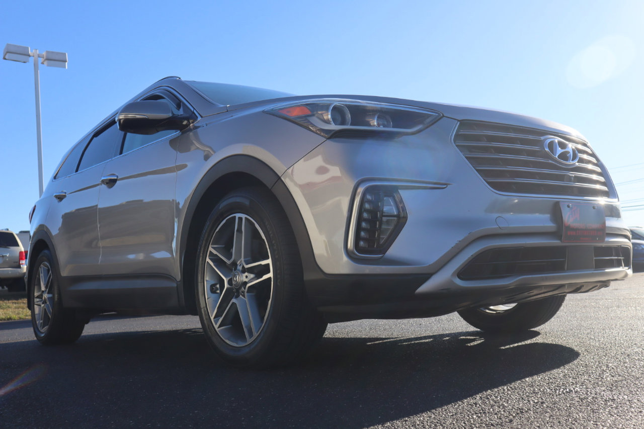 Used 2017 Hyundai Santa Fe AWD w/ SE Ultimate Tech Package 03 image 16