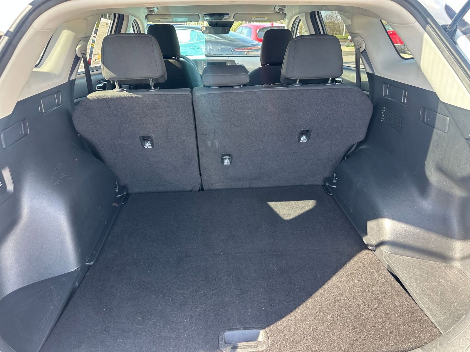 Used 2025 Kia Sportage LX image 29