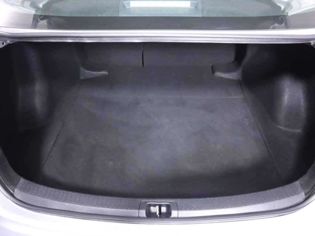 Used 2022 Toyota Corolla LE FWD image 32