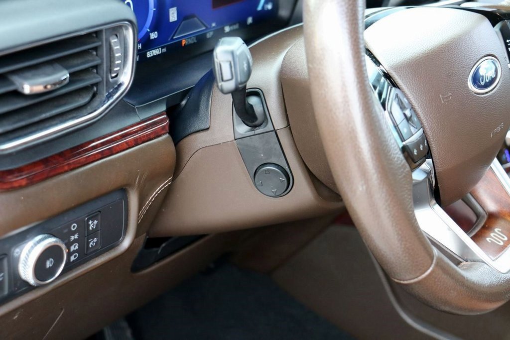 Used 2022 Ford Explorer King Ranch w/ Class IV Trailer Tow Package image 17