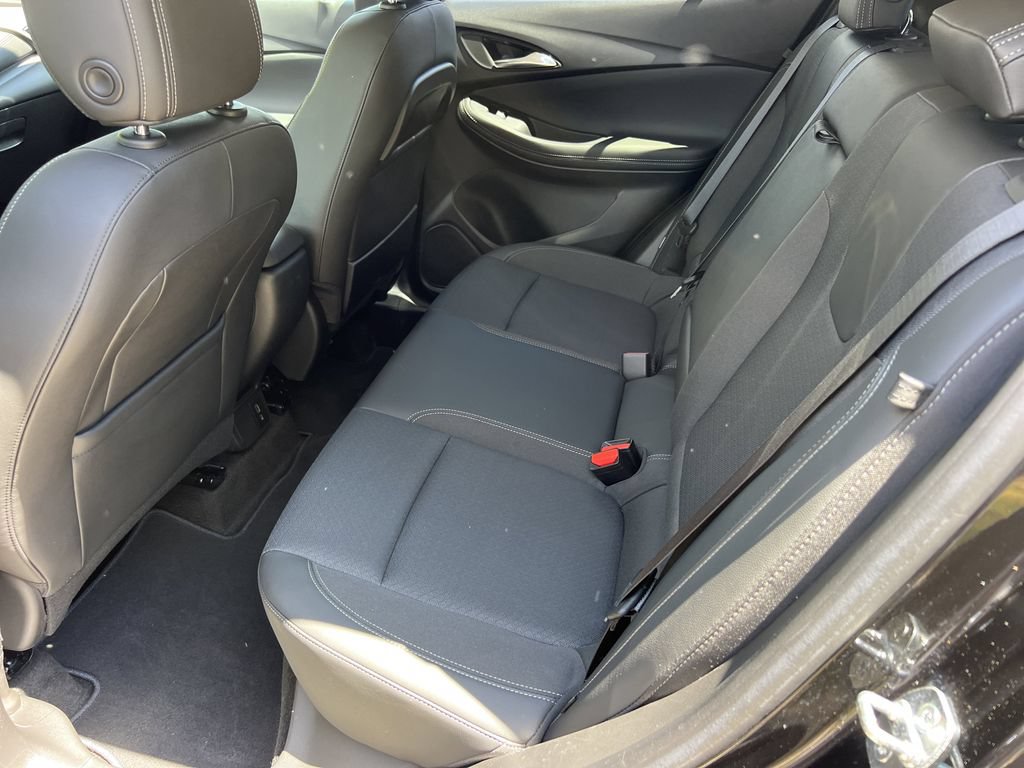 Used 2023 Buick Encore GX Select w/ Sport Touring Package FWD image 17