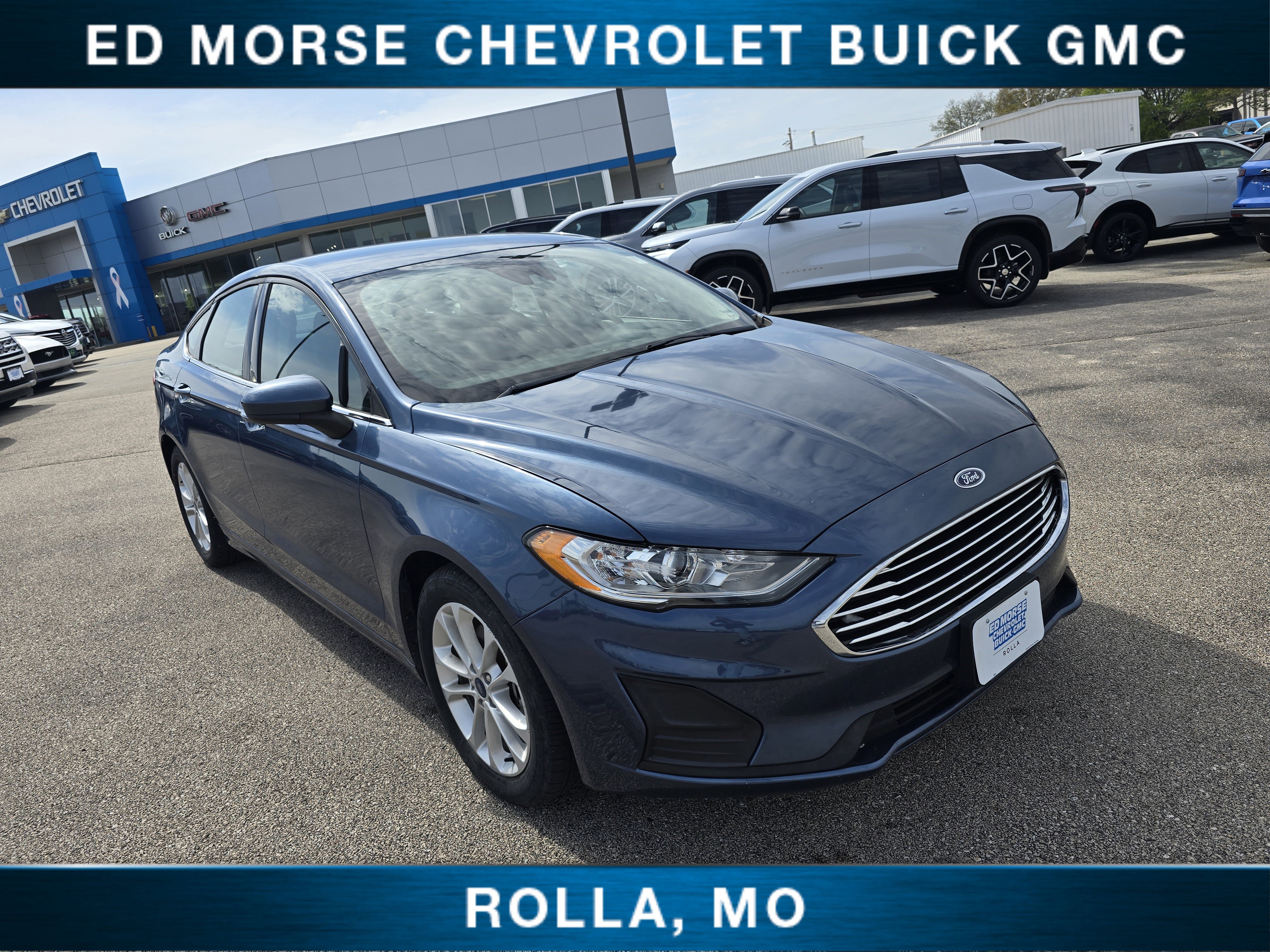 Used 2019 Ford Fusion SE image 1