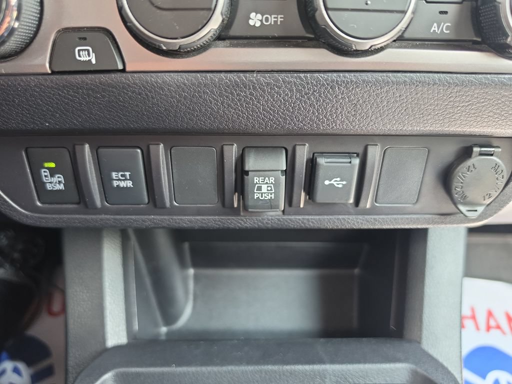 Used 2023 Toyota Tacoma SR5 w/ Technology Package AWD/4WD image 32