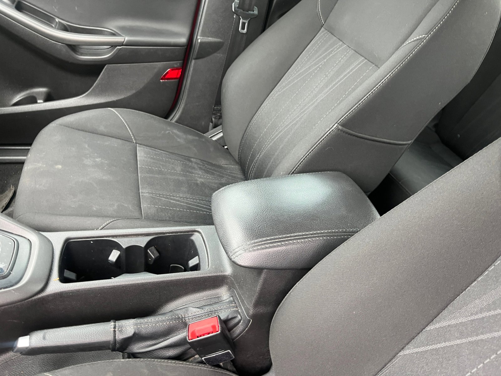 Used 2017 Ford Focus SEL image 15