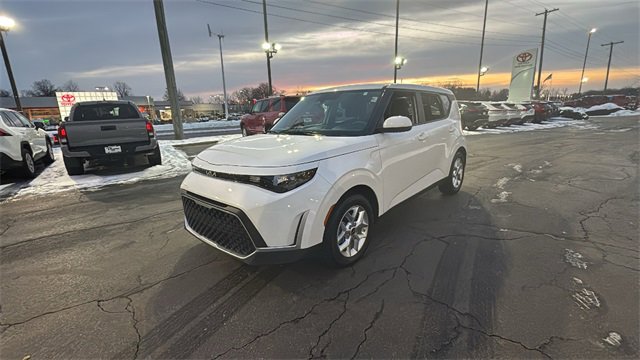 Used 2024 Kia Soul LX w/ Option Group 015 image 2