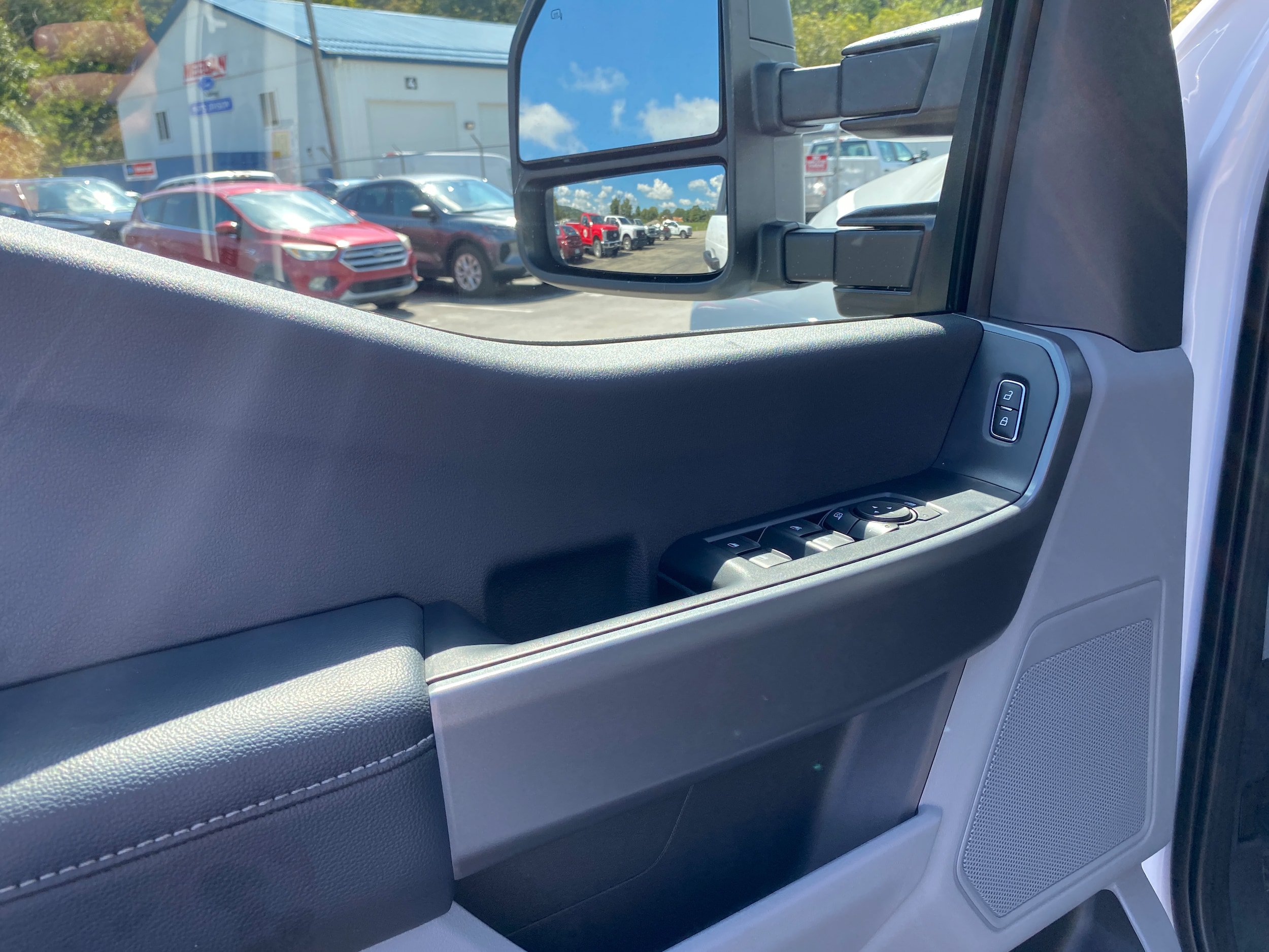 New 2027 Ford F250 XL w/ Tremor Off-Road Package AWD/4WD image 30