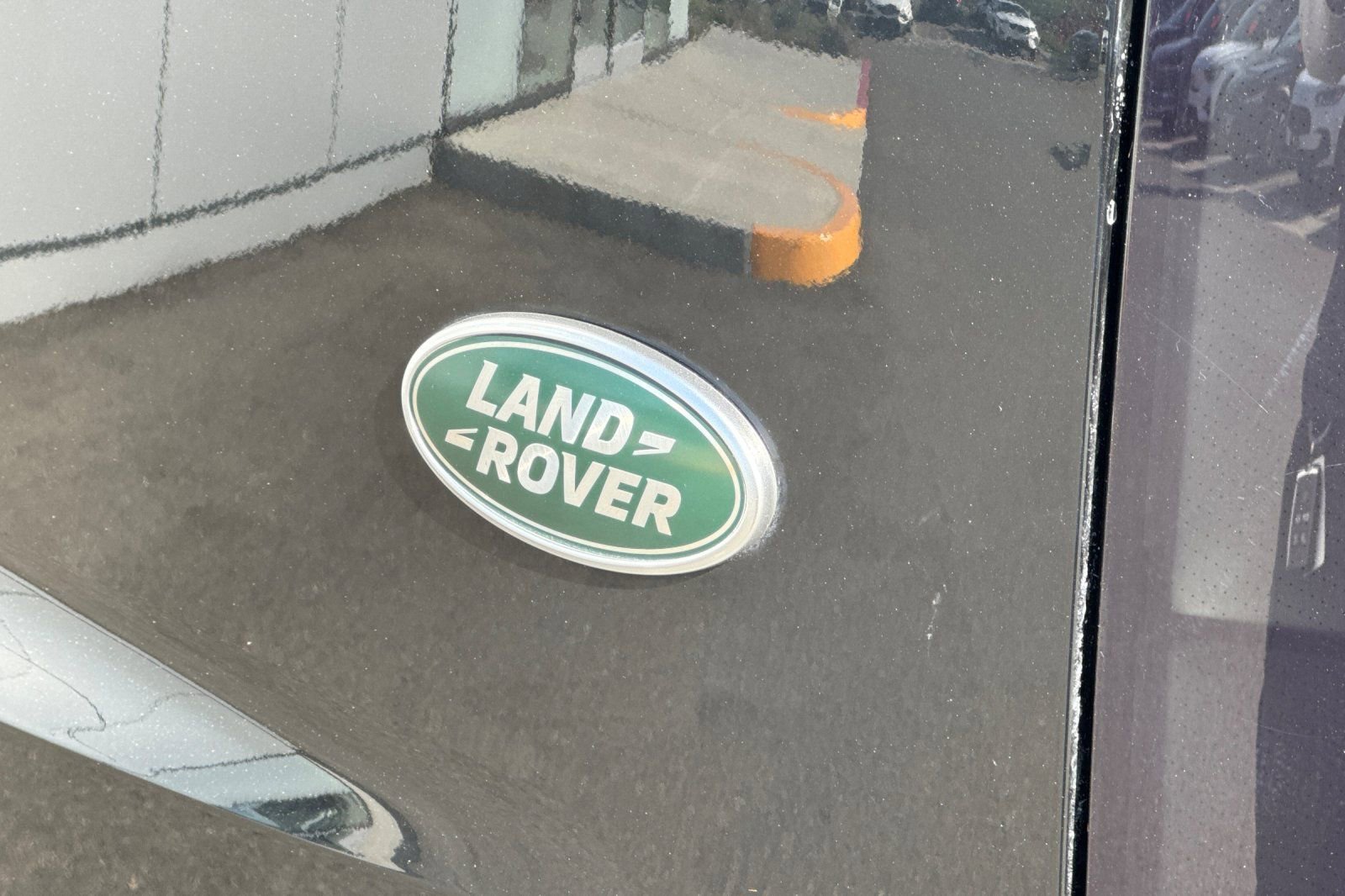Certified 2023 Land Rover Range Rover Long Wheelbase SE AWD/4WD image 35