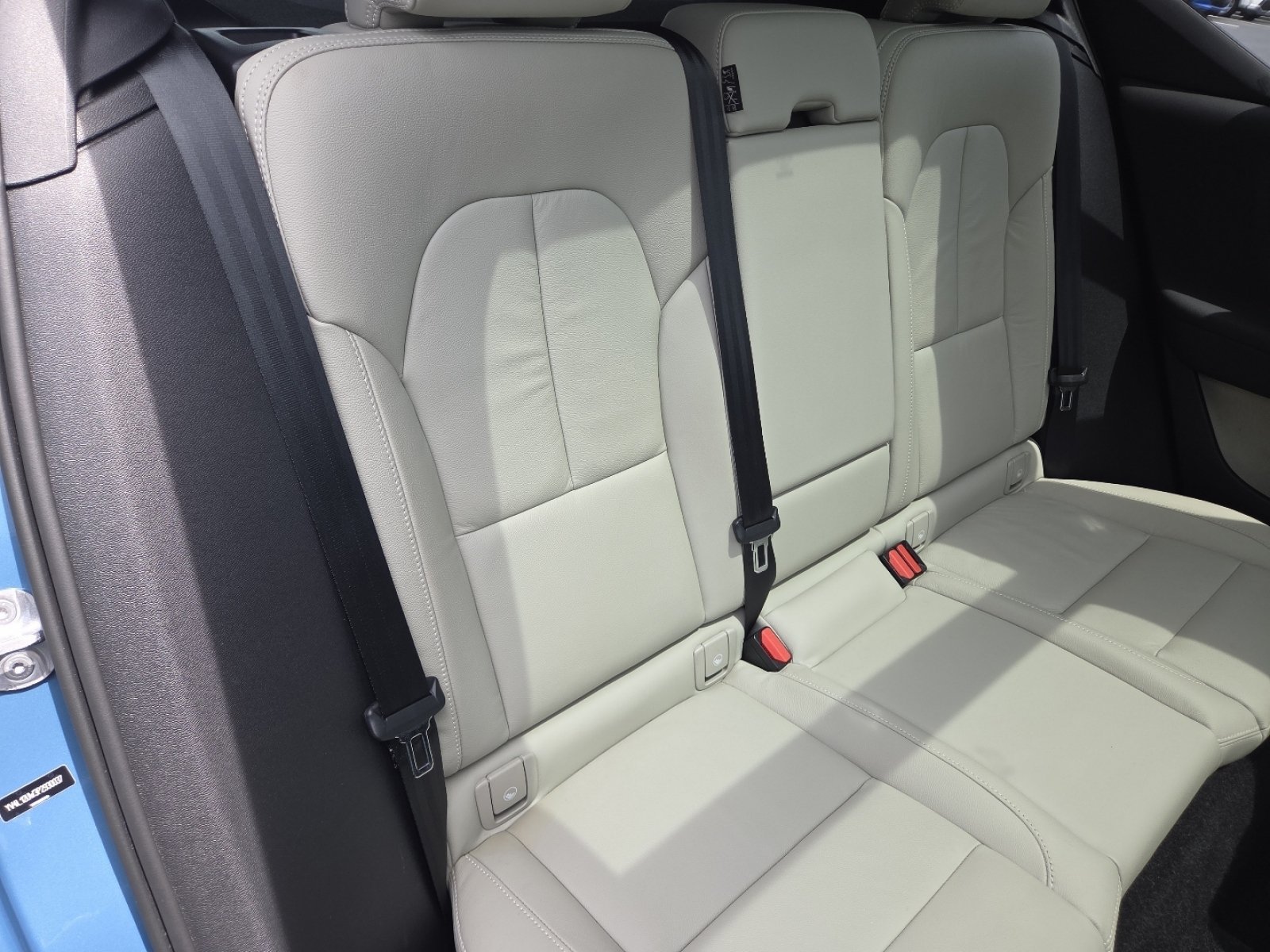 Used 2023 Volvo XC40 B5 Plus w/ Driver Assist Package AWD/4WD image 23