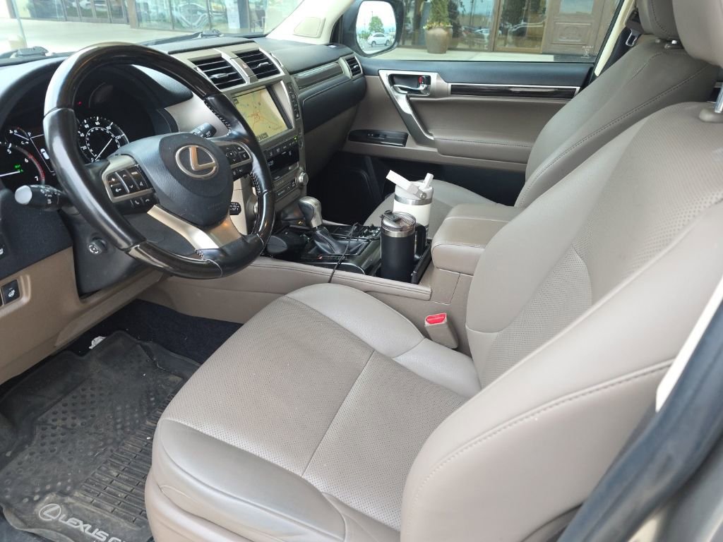Used 2021 Lexus GX 460 Premium w/ Premium Package AWD/4WD image 5