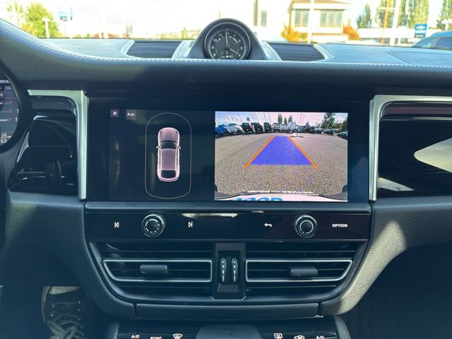 Used 2022 Porsche Macan image 22