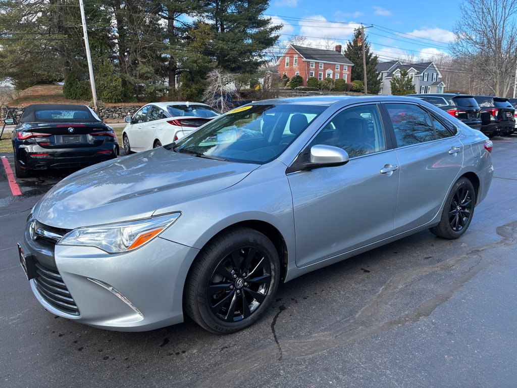 Used 2016 Toyota Camry XLE image 1
