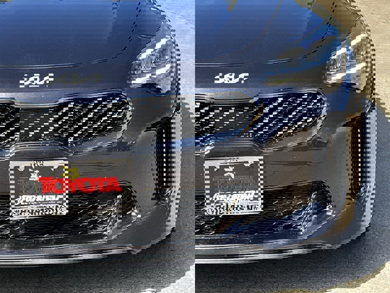 Used 2022 Kia Stinger GT1 image 8