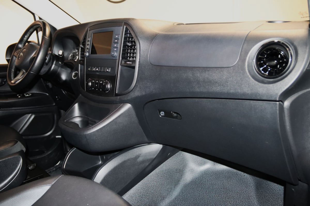 Used 2023 Mercedes-Benz Metris Passenger image 52