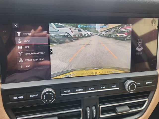 Used 2019 Porsche Macan AWD/4WD image 15