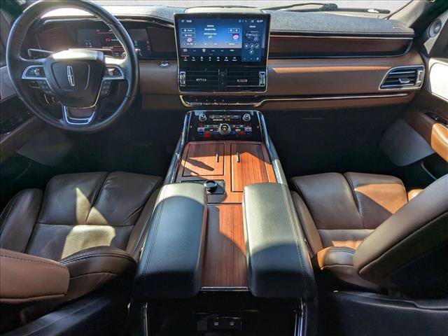 Used 2023 Lincoln Navigator L Reserve image 17