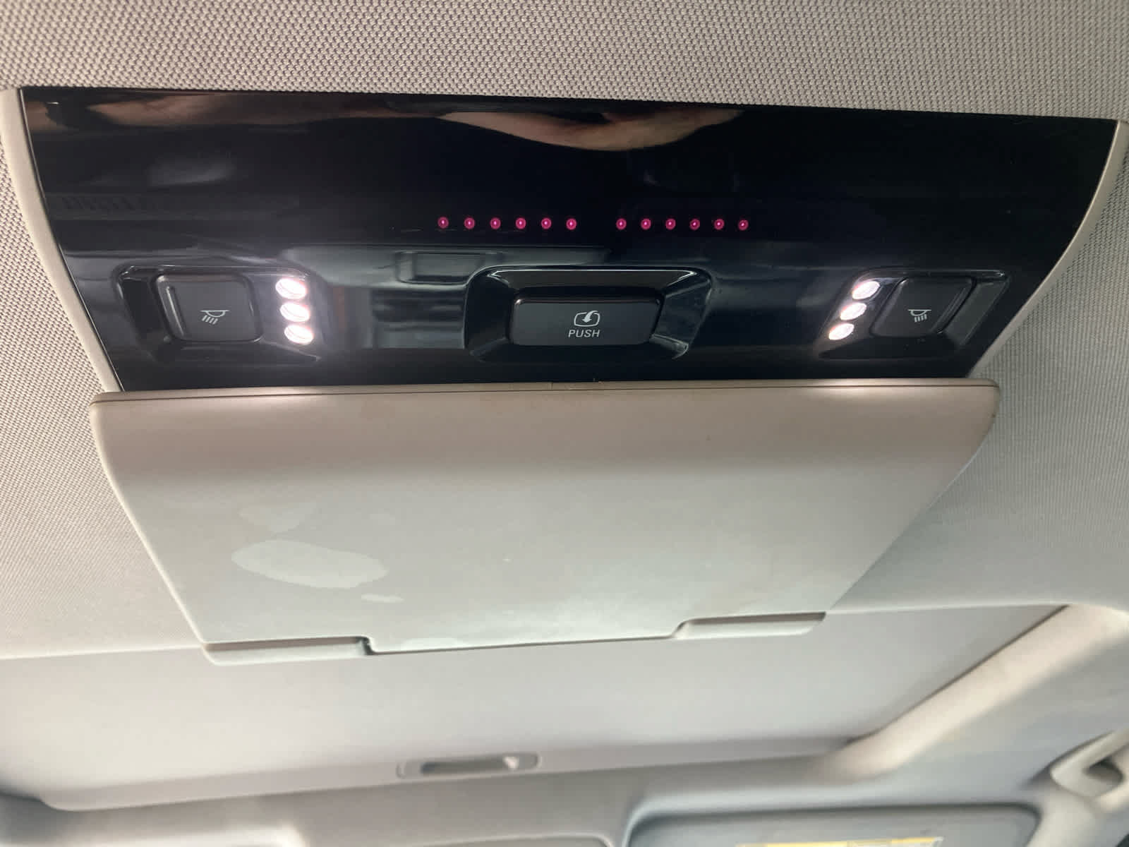 Used 2015 Chevrolet Tahoe LTZ AWD/4WD image 29