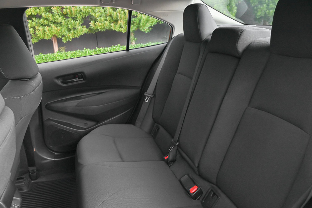 Used 2023 Toyota Corolla LE FWD image 13