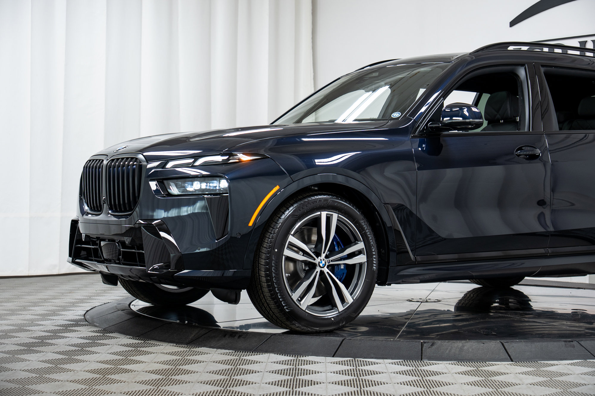 New 2026 BMW X7 xDrive40i w/ M Sport Package image 26