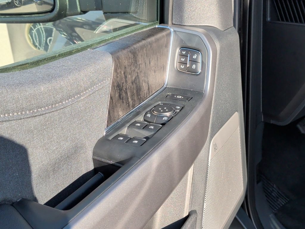 New 2027 Ford F250 Lariat w/ Black Appearance Package AWD/4WD image 12