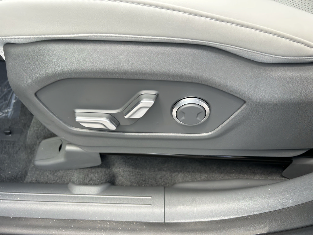New 2027 Hyundai Santa Fe Calligraphy FWD image 25