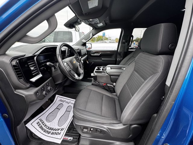 Used 2023 Chevrolet Silverado 1500 LT image 6