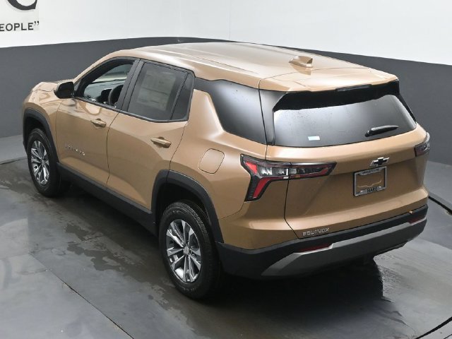 New 2027 Chevrolet Equinox LT w/ LPO, Floor Liner Package FWD image 19