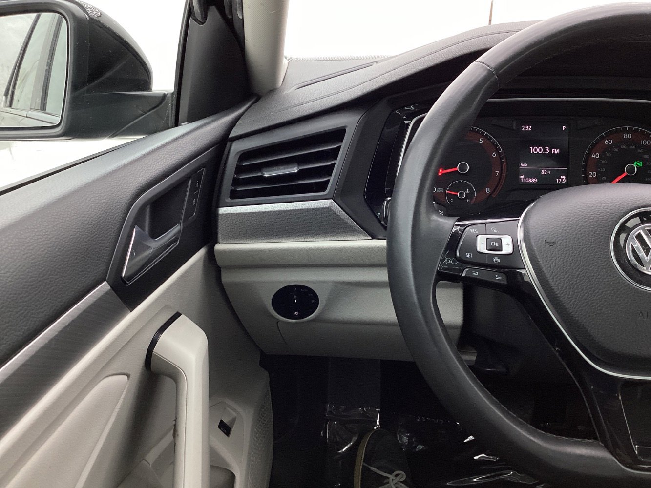 Used 2020 Volkswagen Jetta SE w/ SE Cold Weather Package FWD image 33