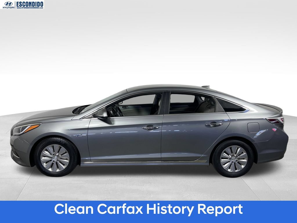 Used 2017 Hyundai Sonata SE FWD image 2