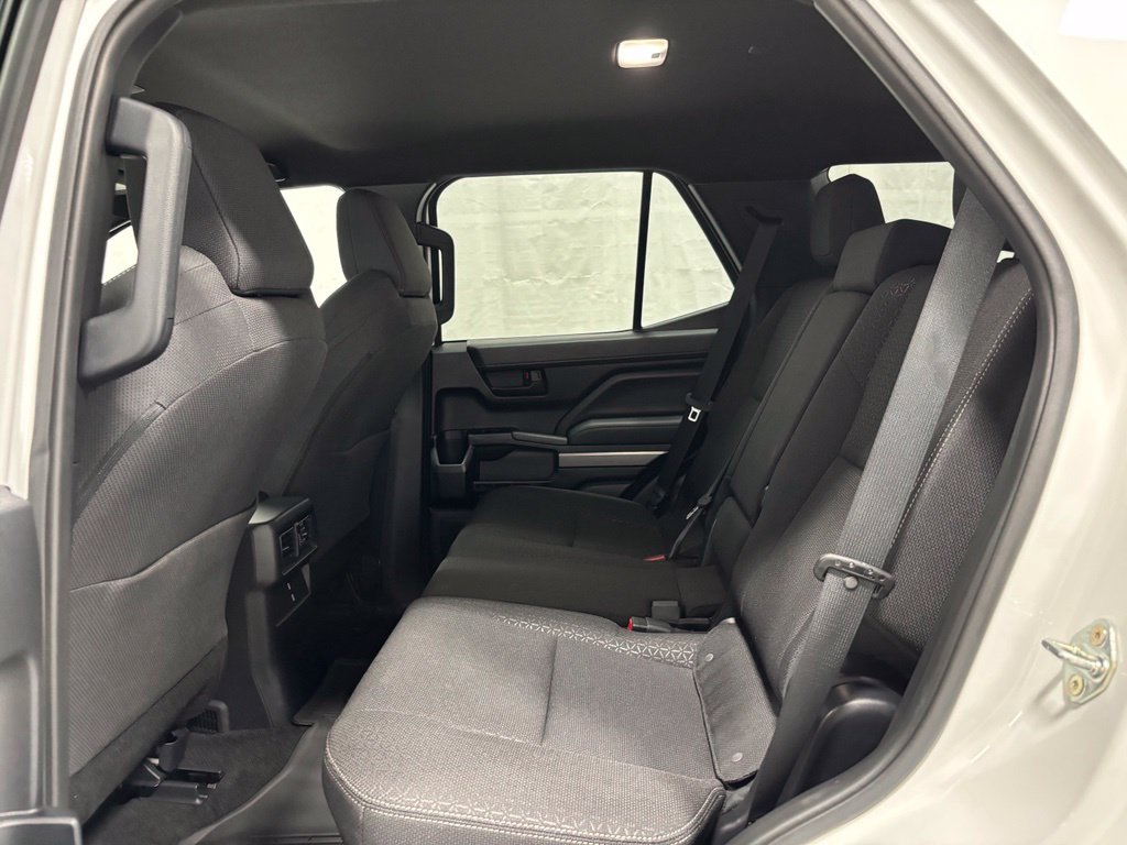 Used 2026 Toyota 4Runner SR5 AWD/4WD image 45