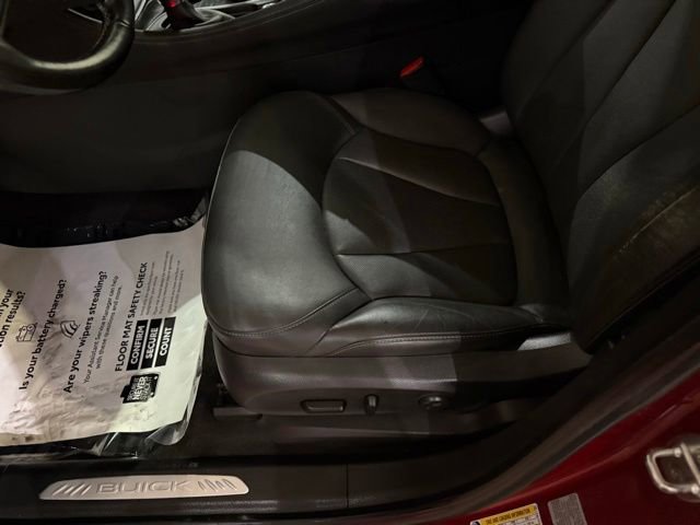 Used 2019 Buick Envision Essence FWD image 24