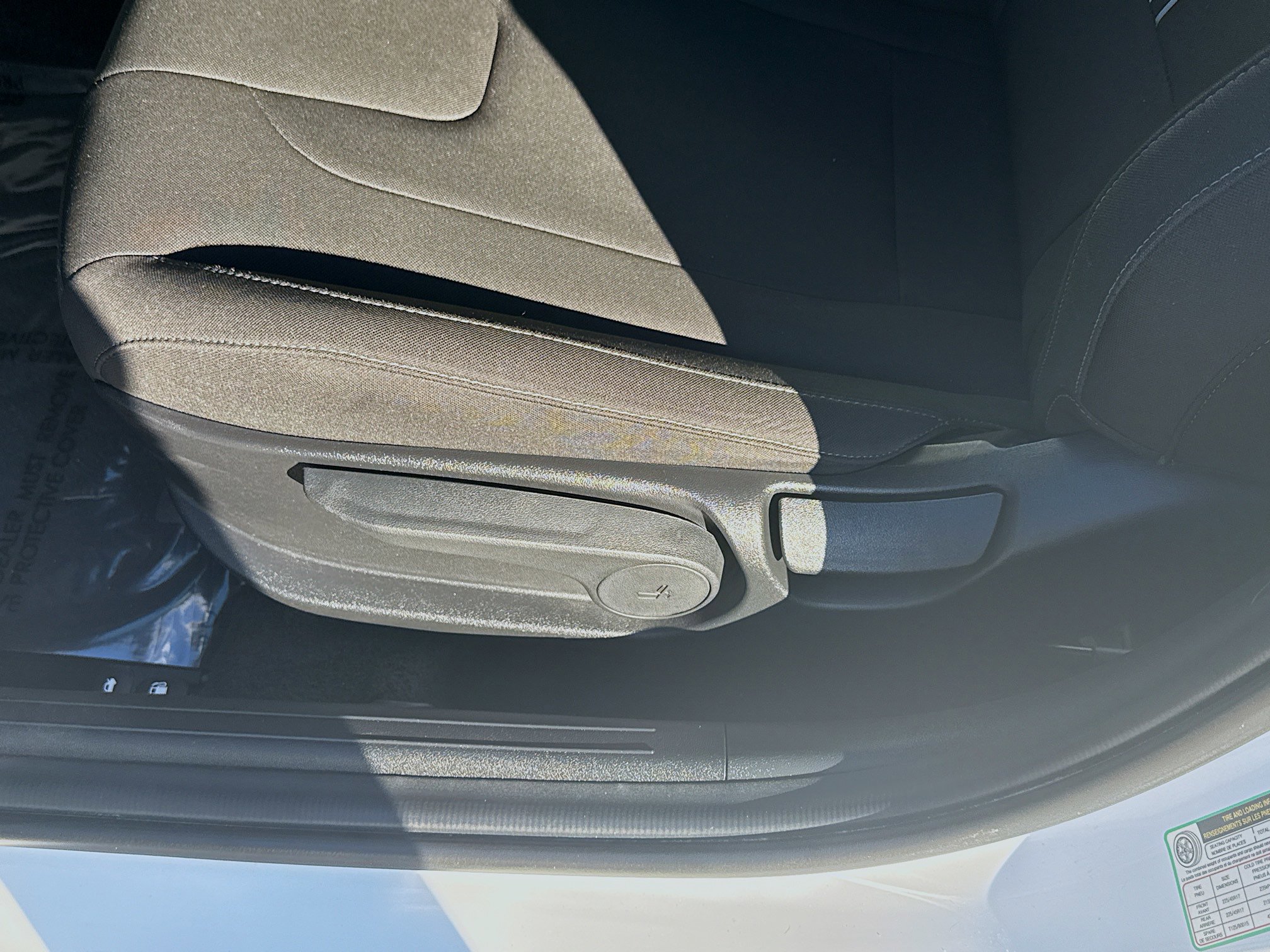 Used 2025 Hyundai Elantra SEL FWD image 18