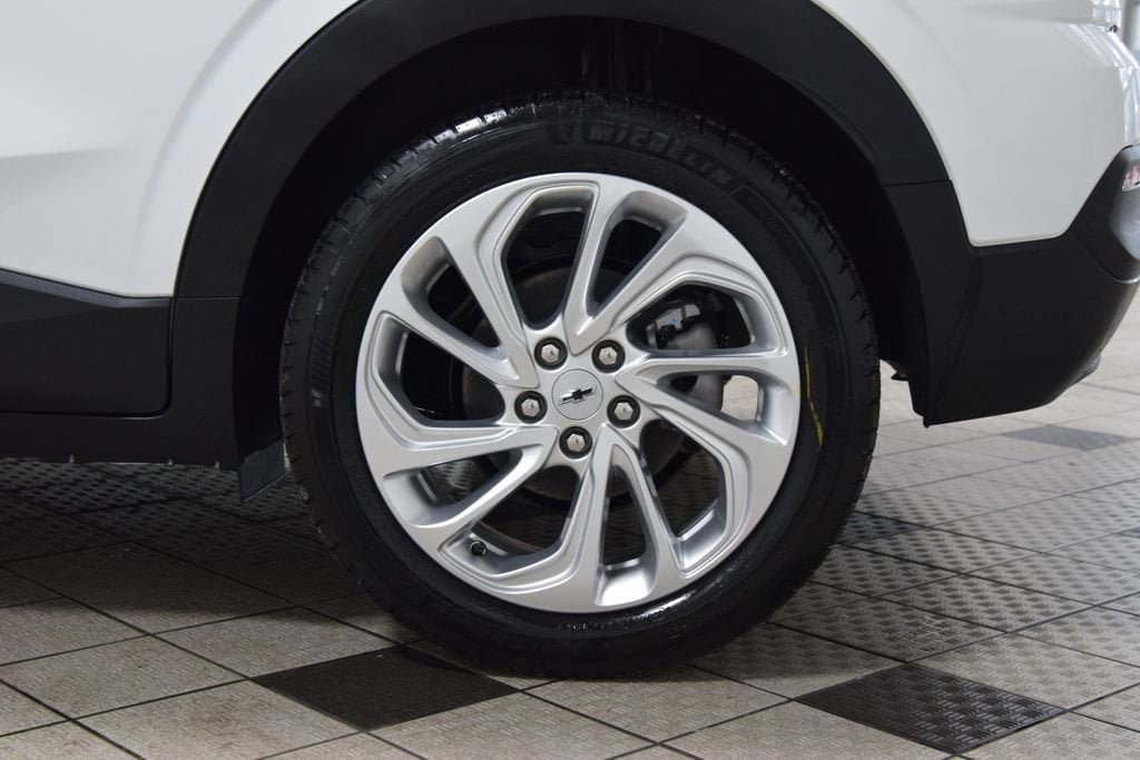 New 2027 Chevrolet Bolt LT FWD image 23