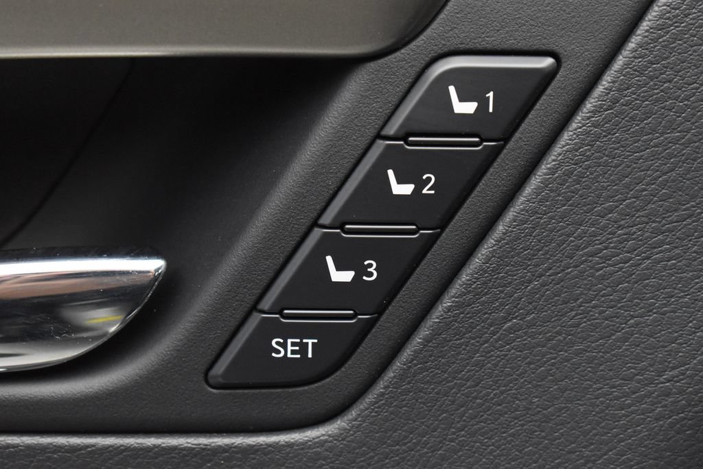 Used 2022 Lexus RX 450h AWD w/ Premium Package image 12